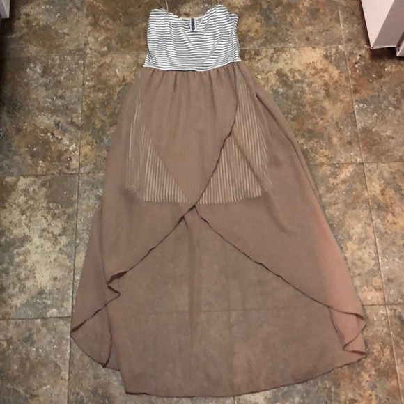 BKE Dresses & Skirts - Stripped chiffon high low dress